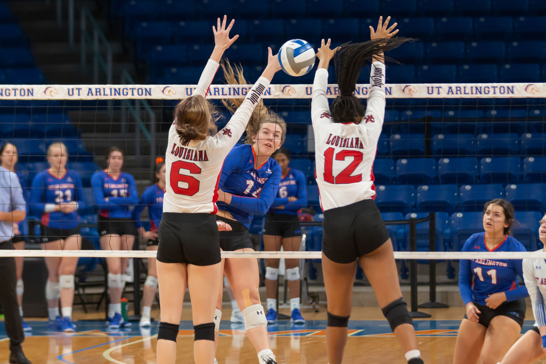 Photos: UTA volleyball drops two out of three matches in weekend series to Louisiana-Lafayette